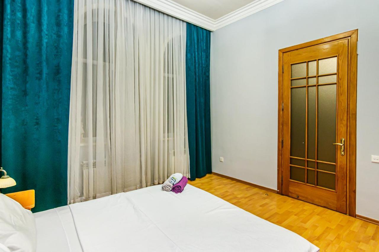 Rolls Royce Apartment Баку Экстерьер фото